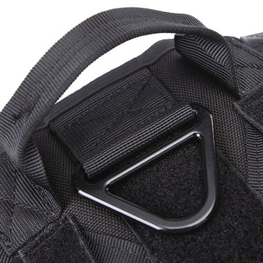 Close view of the metal V-ring on a K9 Black Team K9 harness